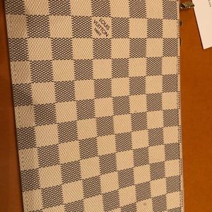 Louis Vuitton Pochette